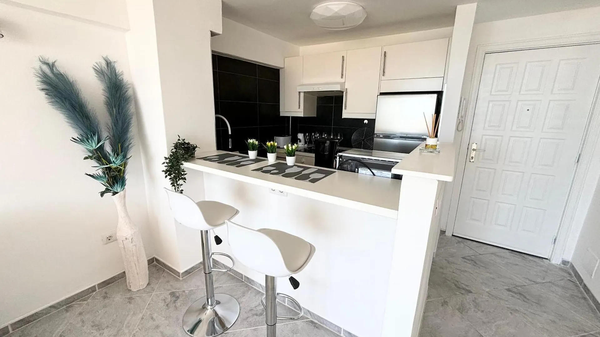 Luxury Ocean View Apartment 6Th Floor Los Cristianos  Los Cristianos (Tenerife)